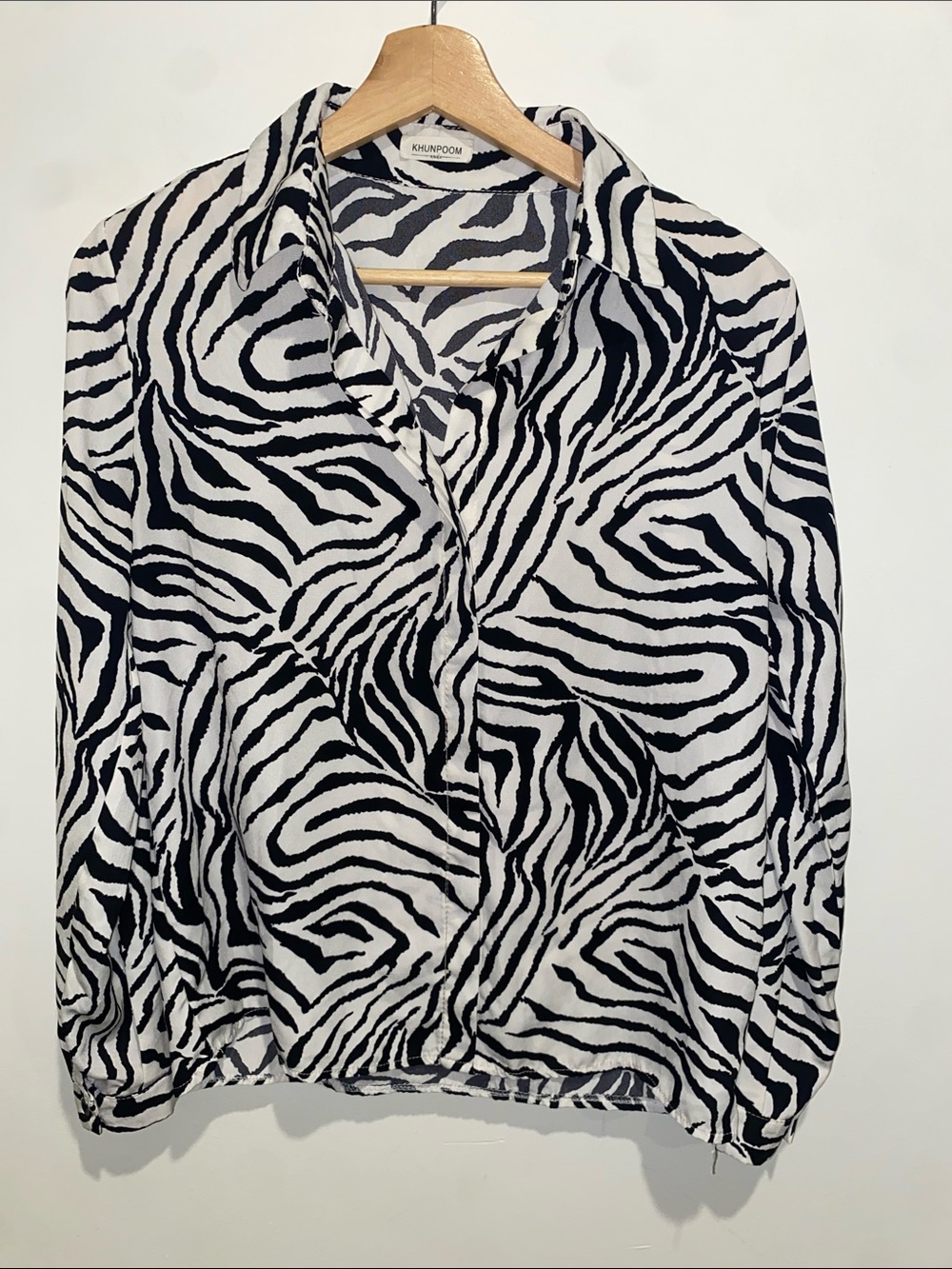 KHUNPOOM Black & White Zebra Print Button-Down Shirt